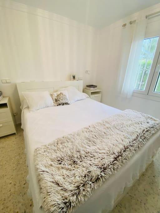 Impresionante Villa Con Piscina - Oliva Nova מראה חיצוני תמונה